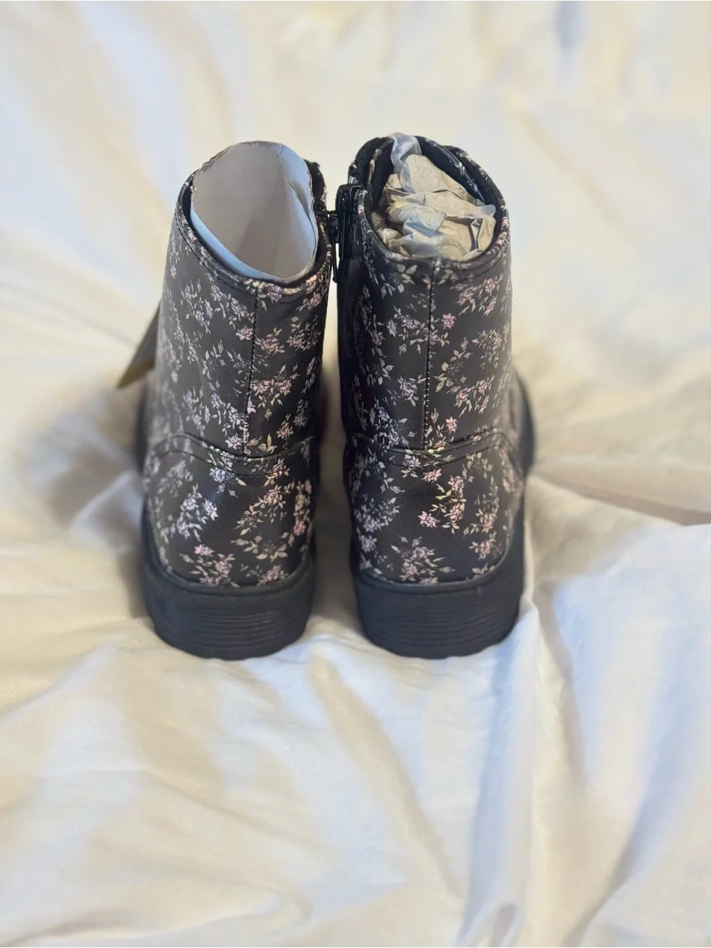 NWT Blowfish Malibu Kids Rayana Black Floral Combat Boots Sz 3Y